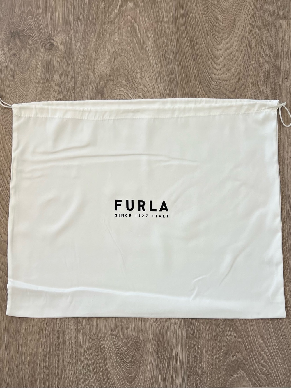 Furla dust bag (C215)